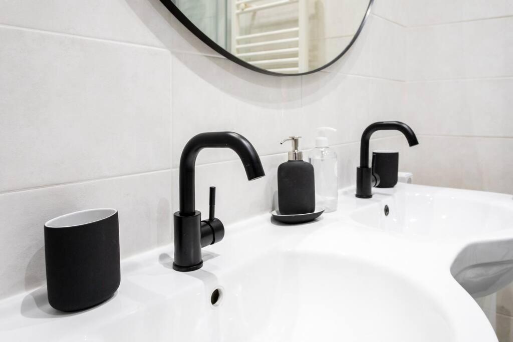 L7 Suite 5Mins Walk Old Town 3 Rooms Ac Wifi Nizza Exterior foto